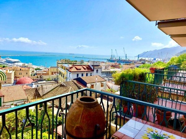 appartamento in vendita a Salerno in zona Centro Città