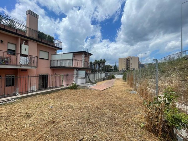 appartamento in vendita a Salerno in zona Pastena