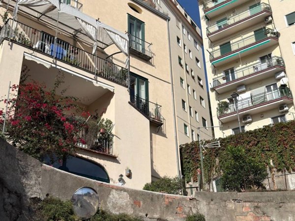 appartamento in vendita a Salerno in zona Centro Città