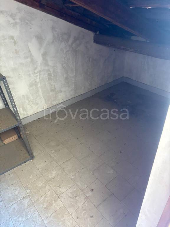 locale commerciale in vendita a Salerno