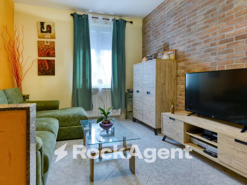 appartamento in vendita a Salerno in zona Pastena