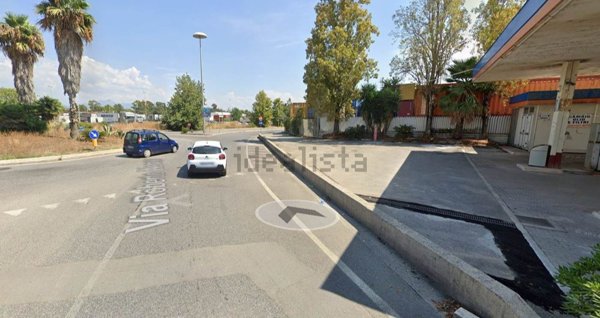 capannone in vendita a Salerno in zona Zona Industriale