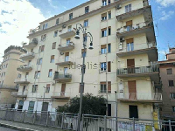 appartamento in vendita a Salerno in zona Centro Città