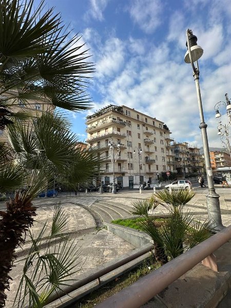 appartamento in vendita a Salerno in zona Centro Città