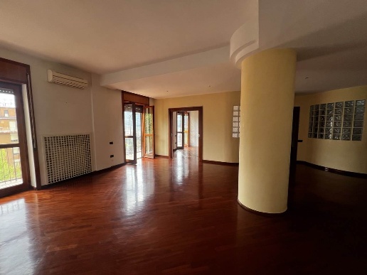 appartamento in vendita a Salerno in zona Mennolella