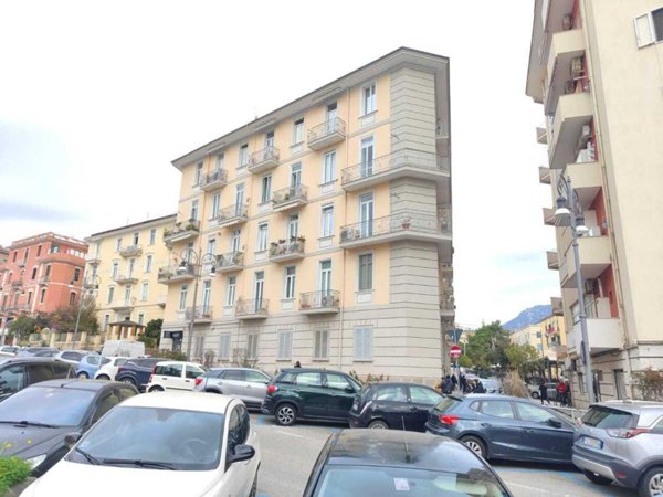 appartamento in vendita a Salerno in zona Centro Città