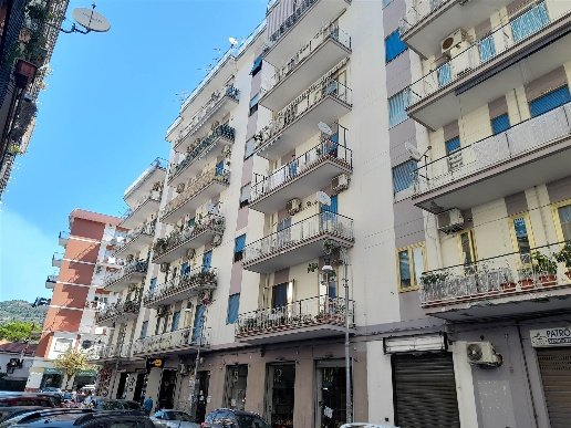 appartamento in vendita a Salerno in zona Pastena