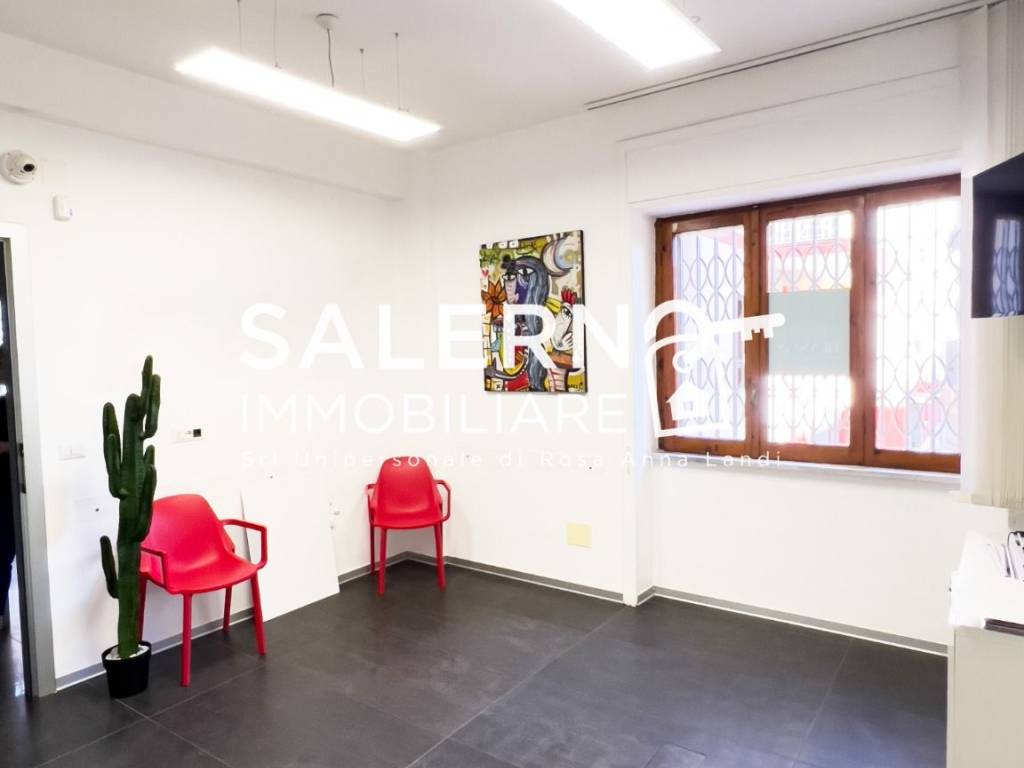appartamento in vendita a Salerno in zona Pastena