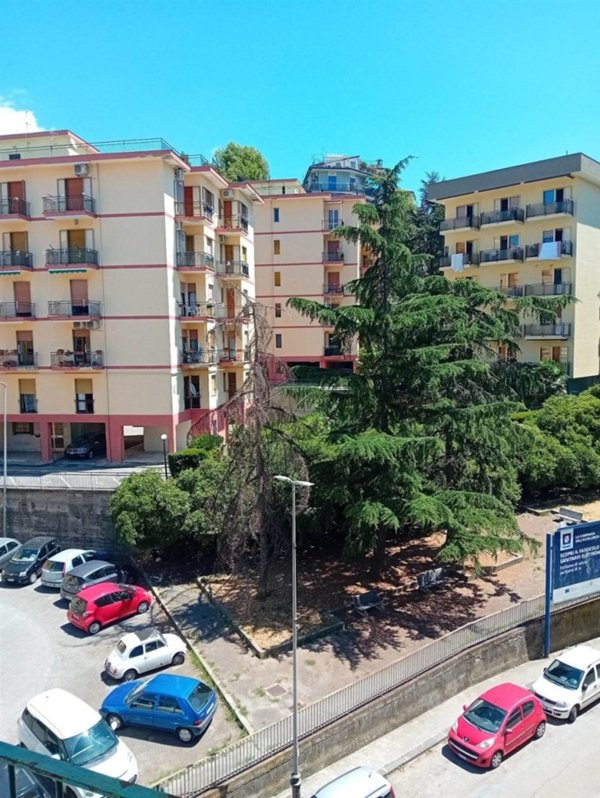 appartamento in vendita a Salerno in zona Centro Città