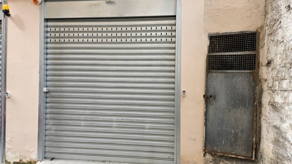 locale di sgombero in vendita a Salerno in zona Centro Città