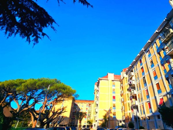 appartamento in vendita a Salerno in zona Pastena