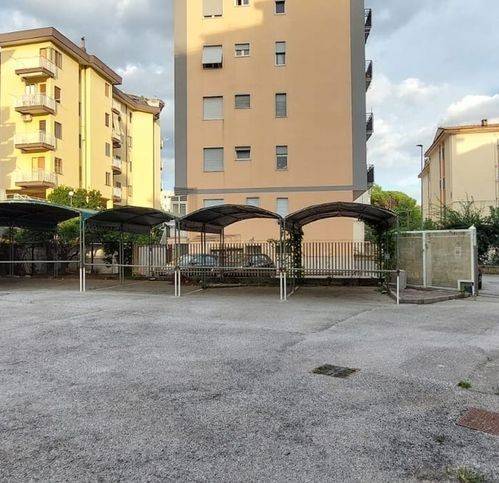 appartamento in vendita a Salerno in zona Torrione