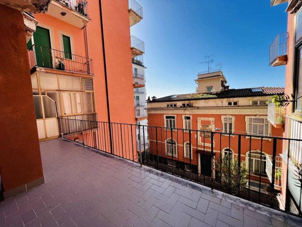 appartamento in vendita a Salerno in zona Pastena