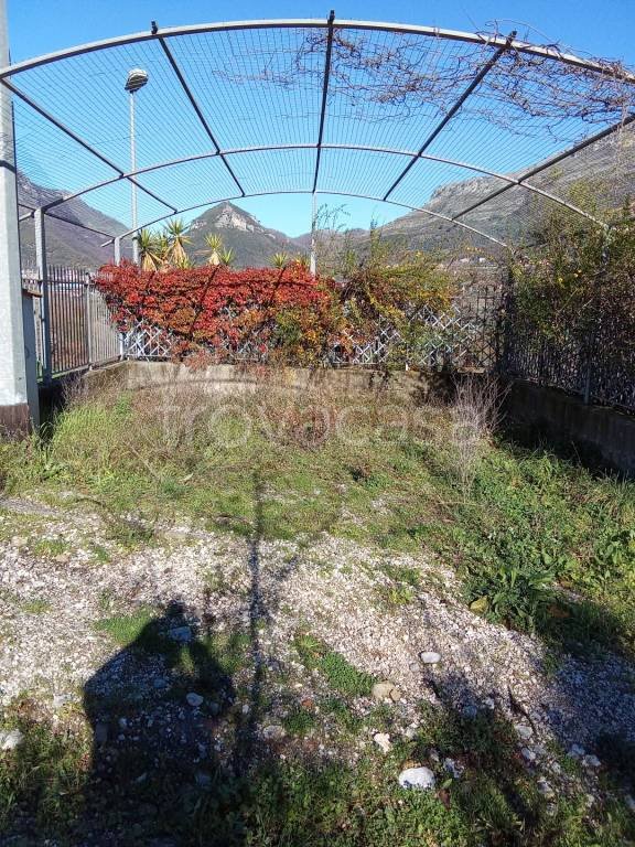 casa indipendente in vendita a Salerno in zona Giovi Altimare