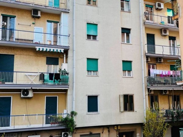 appartamento in vendita a Salerno in zona Pastena