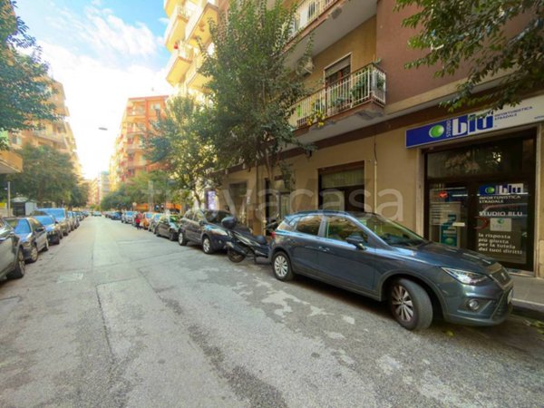 negozio in vendita a Salerno in zona Mercatello