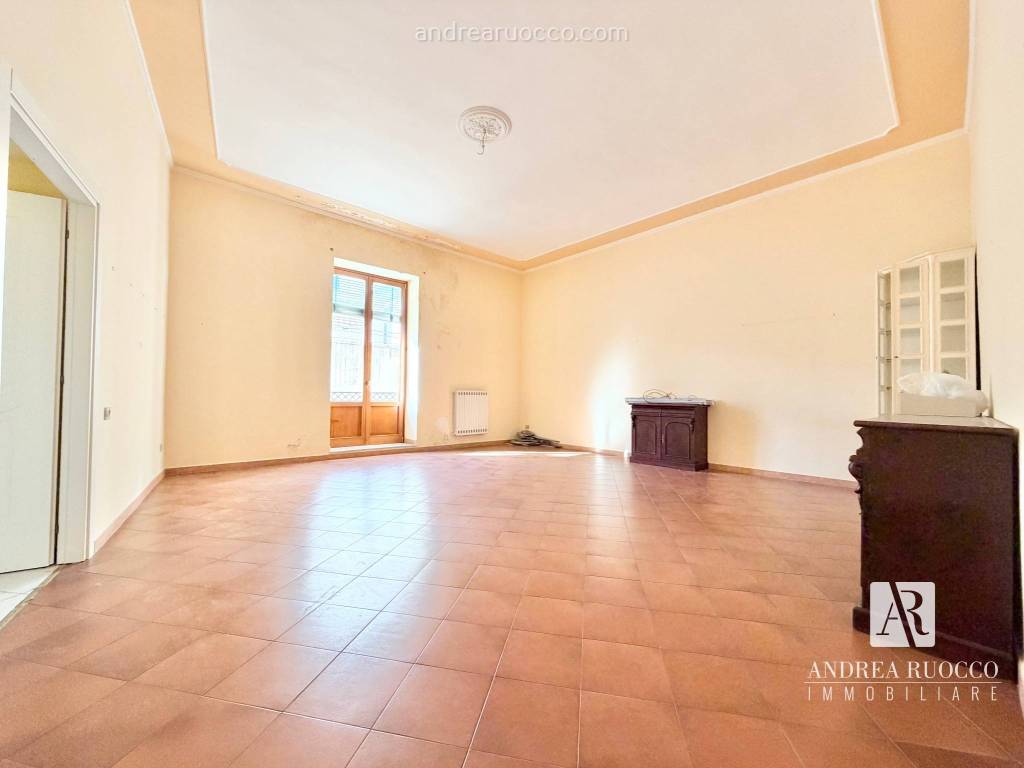 appartamento in vendita a Salerno in zona Centro Città