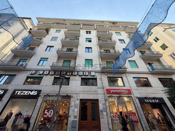 appartamento in vendita a Salerno in zona Centro Città