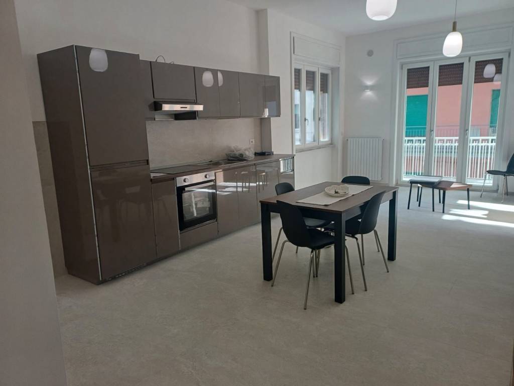 appartamento in vendita a Salerno in zona Pastena