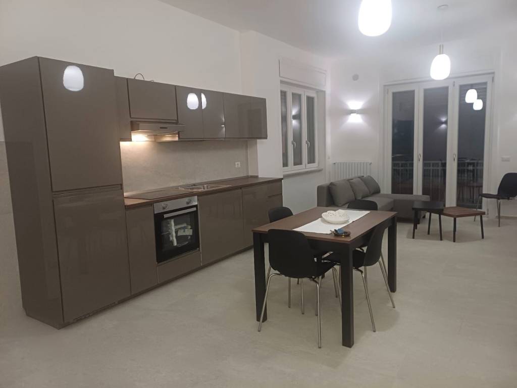 appartamento in vendita a Salerno in zona Pastena