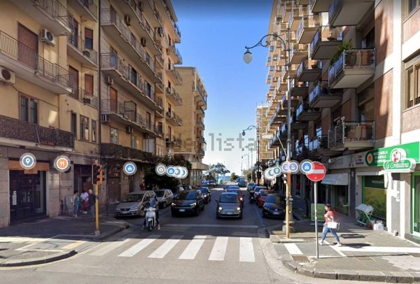 locale commerciale in vendita a Salerno