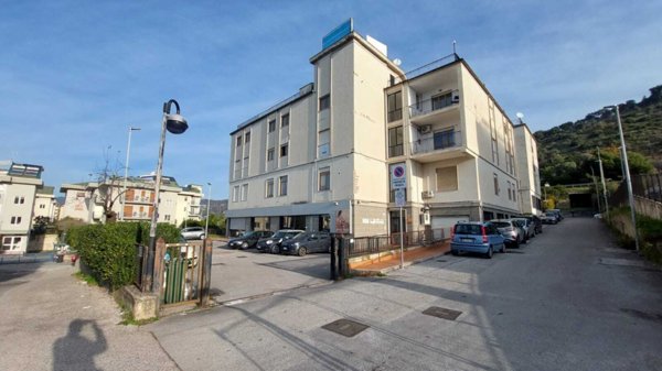 appartamento in vendita a Salerno in zona Centro Città