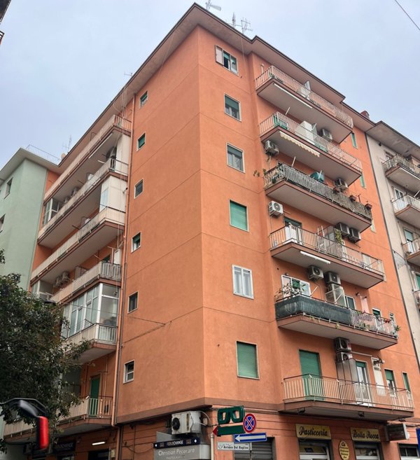 appartamento in vendita a Salerno in zona Pastena