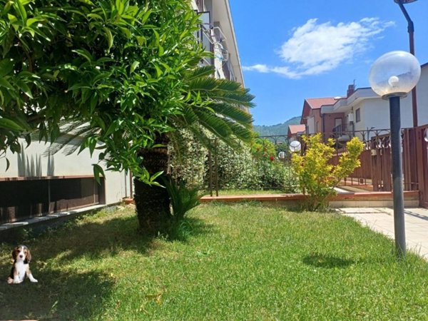 appartamento in vendita a Salerno in zona Pastena
