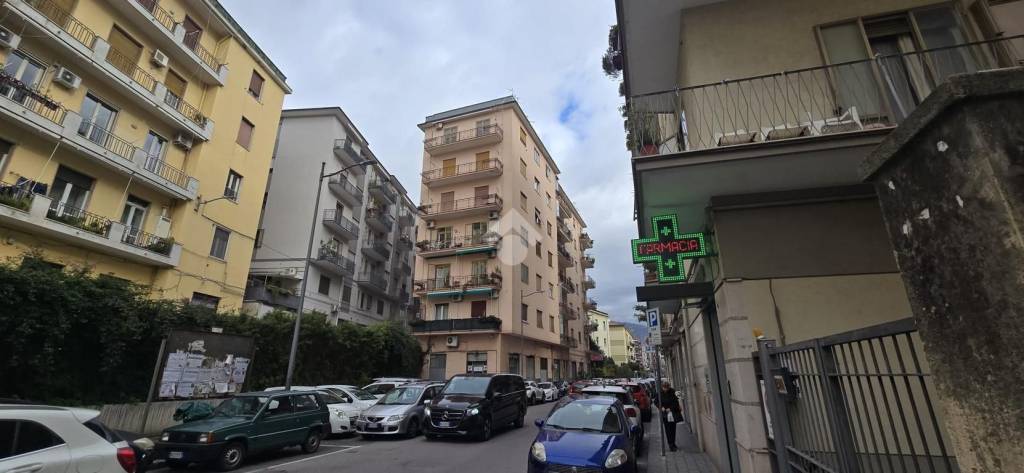 negozio in vendita a Salerno