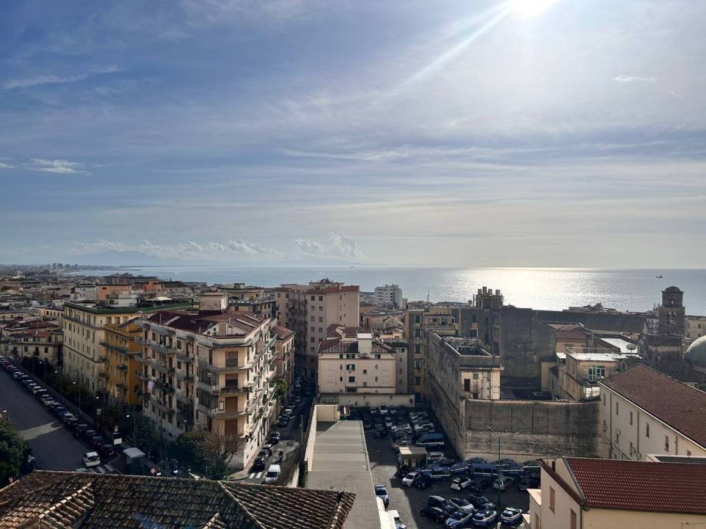 appartamento in vendita a Salerno in zona Centro Città