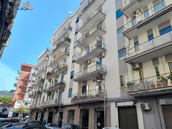 appartamento in vendita a Salerno in zona Pastena