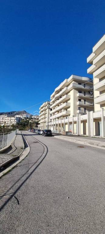 appartamento in vendita a Salerno in zona Pastena