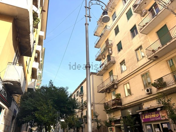 locale commerciale in vendita a Salerno