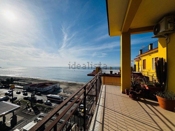 appartamento in vendita a Salerno in zona Mercatello