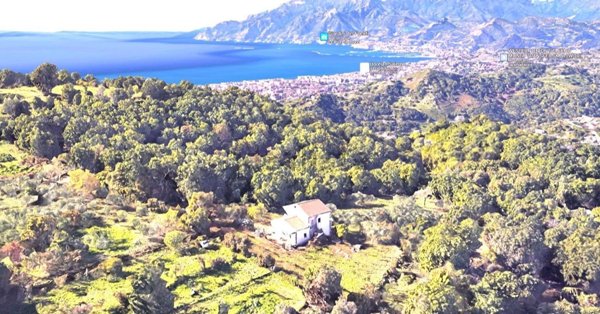 casa indipendente in vendita a Salerno in zona Giovi Montena