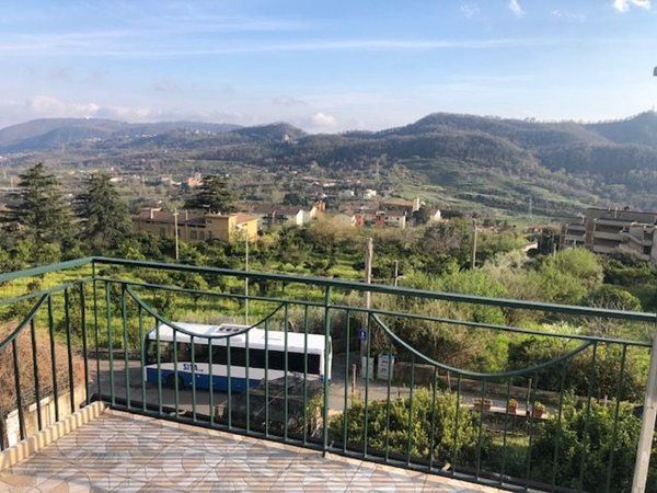 casa indipendente in vendita a Salerno in zona Ogliara