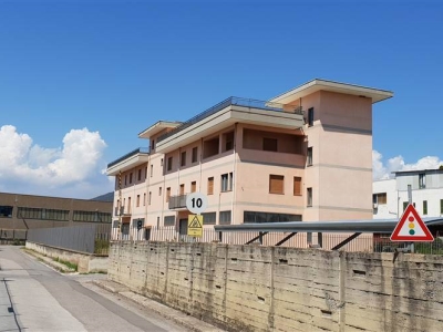 capannone in vendita a Salerno in zona Zona Industriale