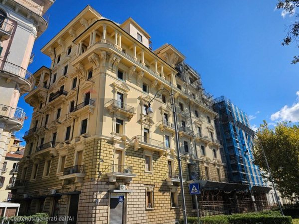 appartamento in vendita a Salerno in zona Centro Città