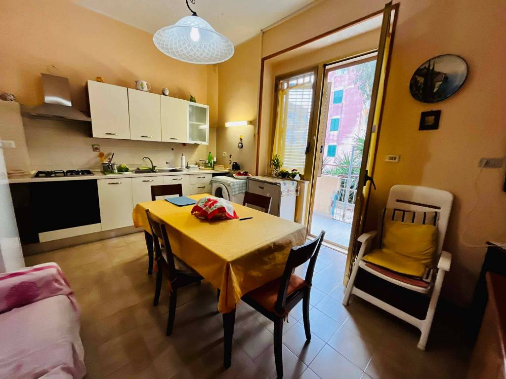 appartamento in vendita a Salerno in zona Irno