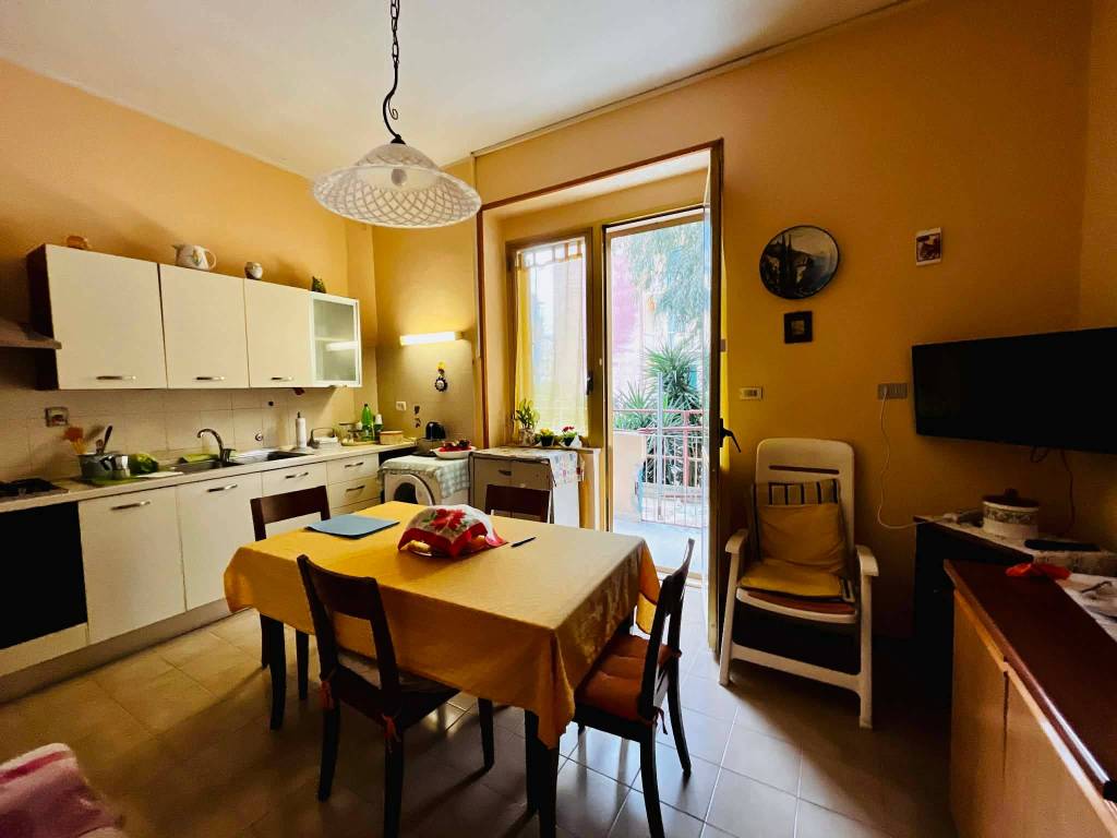 appartamento in vendita a Salerno in zona Ogliara