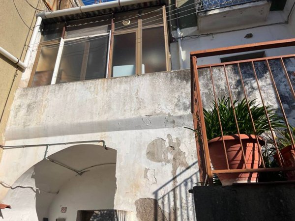 casa indipendente in vendita a Salerno in zona Ogliara