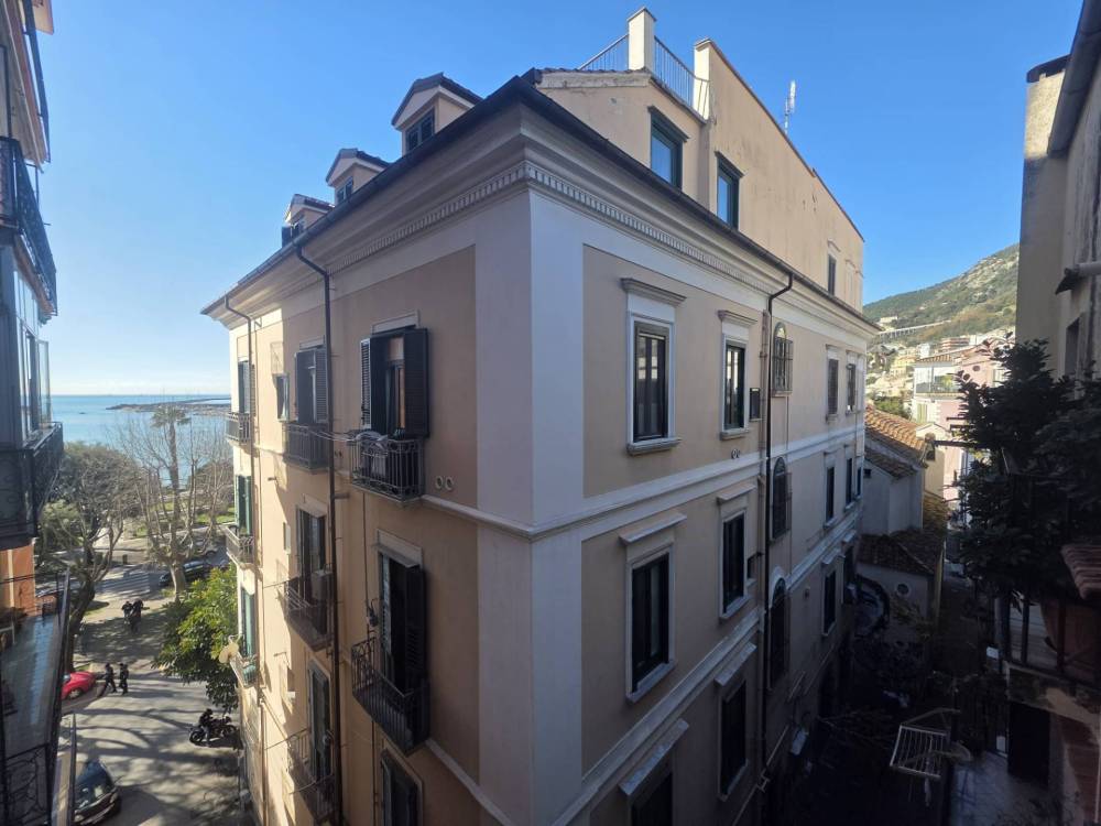 appartamento in vendita a Salerno in zona Centro Città