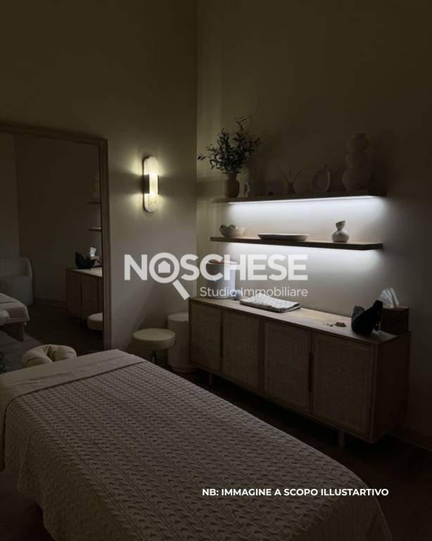 negozio in vendita a Salerno in zona Pastena