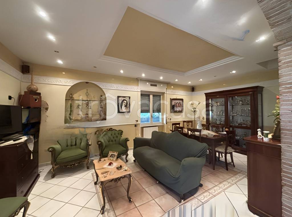 appartamento in vendita a Salerno in zona Mercatello