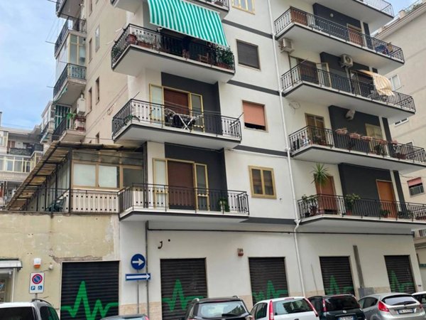 appartamento in vendita a Salerno in zona Pastena