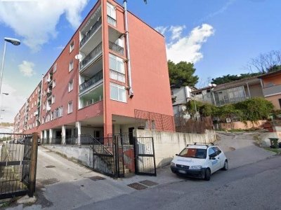 appartamento in vendita a Salerno in zona Ogliara