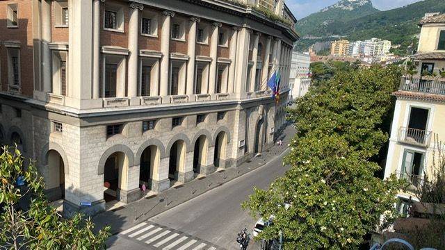 appartamento in vendita a Salerno in zona Centro Città