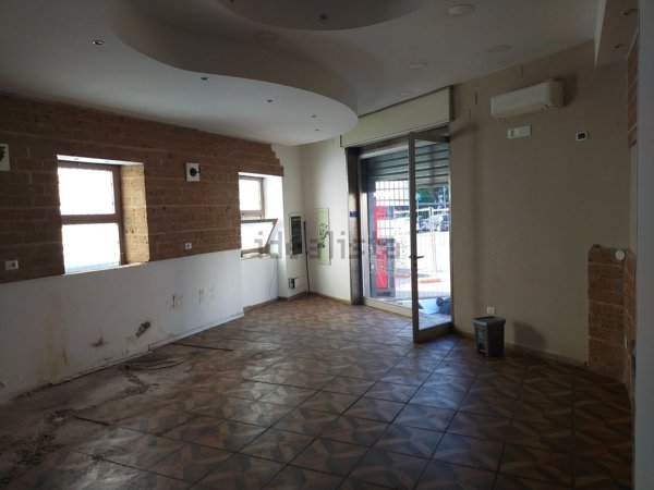 negozio in vendita a Salerno