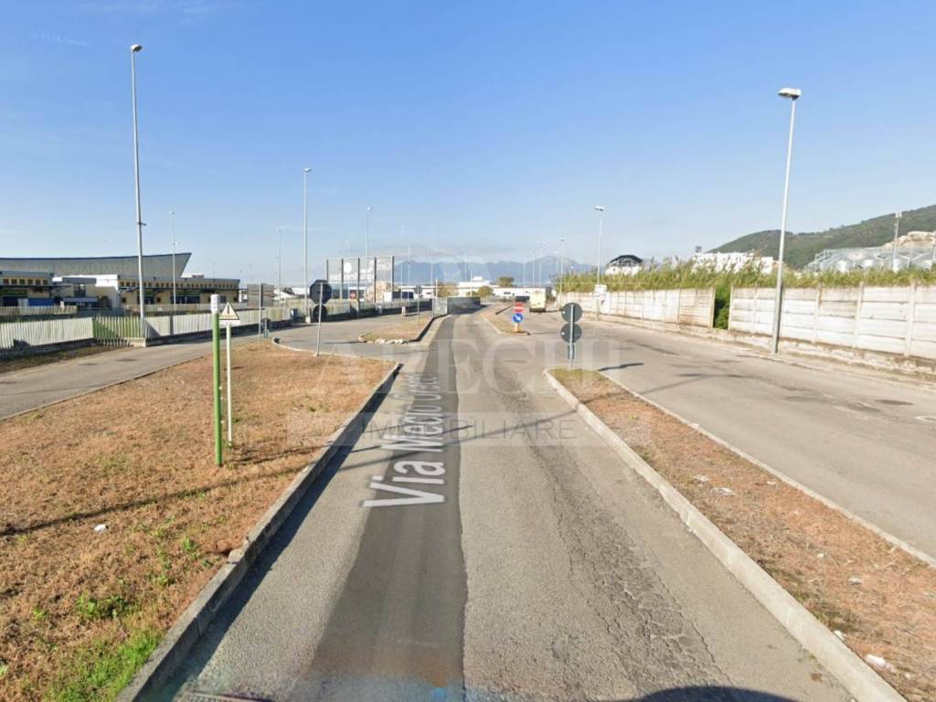 terreno edificabile in vendita a Salerno in zona Zona Industriale