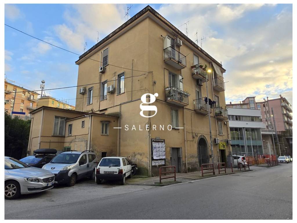 appartamento in vendita a Salerno in zona Irno